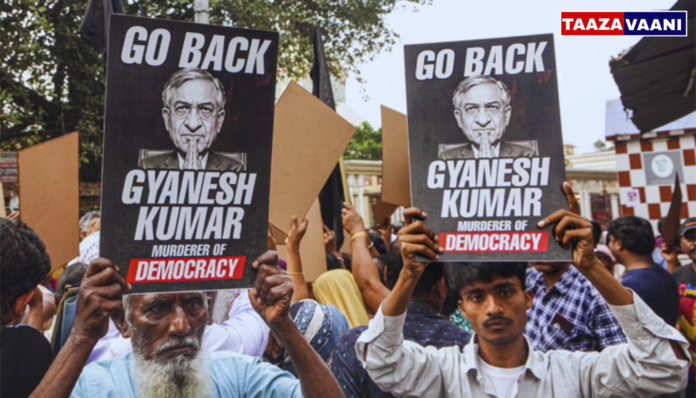 Bengal: Big shock for Election Commissioner in Bengal: 'Go Back' slogan in front of temple!