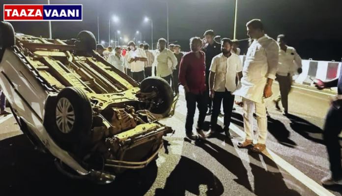 Humnabad: Biker dies on the spot after car-bike collision!