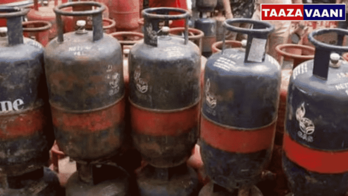 Commercial LPG cylinder price hike: Commercial LPG increased by Rs 993; There is no change in domestic prices despite new rules.